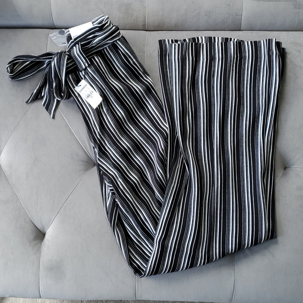 Wide Leg High Rise Slacks Size 2, Tie Belt NWT Express - Picture 3 of 14